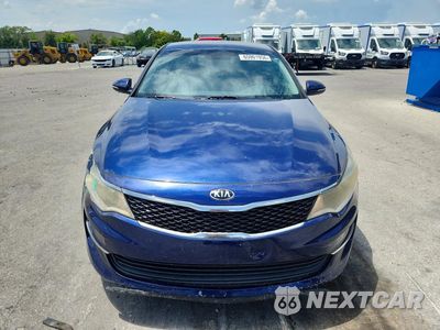 Piąte zdjęcie samochodu w środku: 2017 KIA OPTIMA LX VIN:5XXGT4L38HG174878 - miniatura
