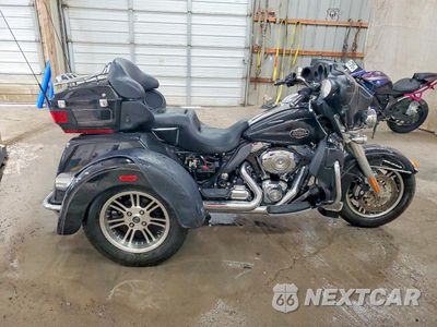2013 HARLEY-DAVIDSON FLHTCUTG TRI GLIDE ULTRA CLASSIC 1HD1MAM11DB857874 - główne zdjęcie licytacji z USA - miniatura
