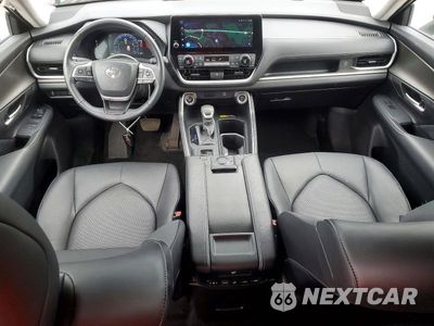 Zdjęcie 8 z 14 samochodu: 2024 TOYOTA GRAND HIGHLANDER XLE VIN:5TDAAAB57RS017825 - miniatura