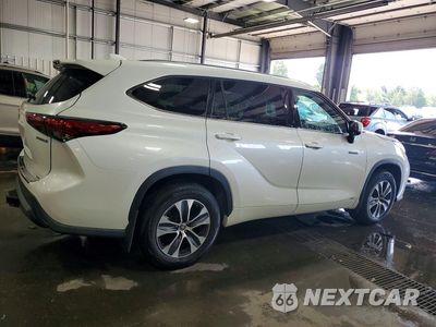 Trzecie zdjęcie samochodu z tyłu: 2020 TOYOTA HIGHLANDER HYBRID XLE VIN:5TDHBRCH4LS502269 - miniatura