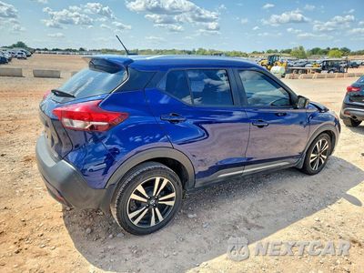 Trzecie zdjęcie samochodu z tyłu: 2019 NISSAN KICKS SR VIN:3N1CP5CU9KL556370 - miniatura