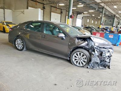 Czwarte zdjęcie samochodu z boku: 2020 TOYOTA CAMRY LE VIN:4T1C11AK6LU934172 - miniatura
