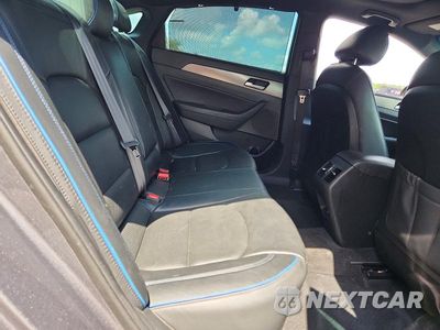 Zdjęcie 10 z 12 samochodu: 2018 HYUNDAI SONATA LIMITED 2.0T+ VIN:5NPE34AB5JH725005 - miniatura