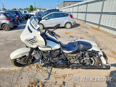 Trzecie zdjęcie samochodu z tyłu: 2018 HARLEY-DAVIDSON FLHXS STREET GLIDE SPECIAL VIN:1HD1KRC10JB625588 - miniatura