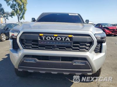 Piąte zdjęcie samochodu w środku: 2025 TOYOTA TACOMA SR5 VIN:3TMLB5JN2SM173047 - miniatura