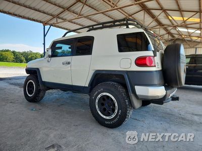 Drugie zdjęcie samochodu z przodu: 2010 TOYOTA FJ CRUISER BASE VIN:JTEBU4BF6AK086549 - miniatura