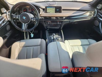 Zdjęcie 8 z 13 samochodu: 2016 BMW X5 M VIN:5YMKT6C5XG0R78274 - miniatura