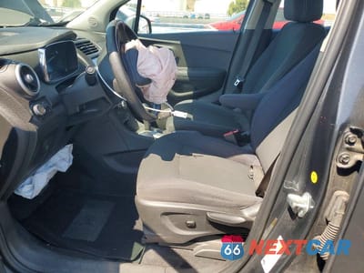 Zdjęcie 7 z 13 samochodu: 2016 CHEVROLET TRAX LS VIN:3GNCJKSB1GL149462 - miniatura
