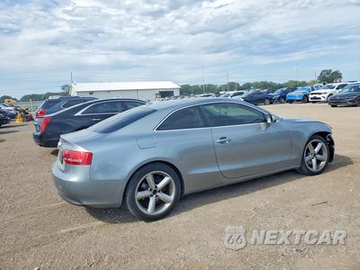 Trzecie zdjęcie samochodu z tyłu: 2010 AUDI A5 PREMIUM PLUS VIN:WAULFAFR4AA010630 - miniatura