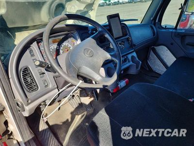 Zdjęcie 8 z 13 samochodu: 2018 FREIGHTLINER M2 106 MEDIUM DUTY VIN:1FVACWFB5JHJR4166 - miniatura