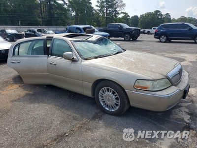 Czwarte zdjęcie samochodu z boku: 2007 LINCOLN TOWN CAR SIGNATURE LIMITED VIN:1LNHM82V47Y636877 - miniatura
