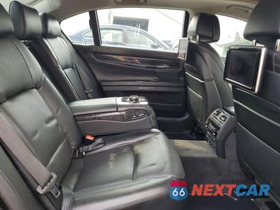 Zdjęcie 10 z 12 samochodu: 2014 BMW 7ER LXI VIN:WBAYF8C54ED142517 - miniatura
