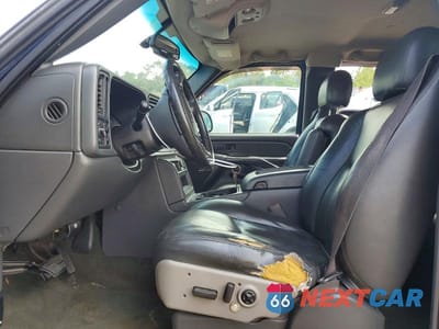 Zdjęcie 7 z 13 samochodu: 2004 GMC NEW SIERRA C1500 VIN:2GTEC19T541389499 - miniatura