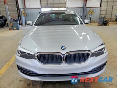 Piąte zdjęcie samochodu w środku: 2017 BMW 530 I VIN:WBAJA5C31HG456514 - miniatura