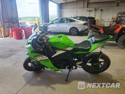 Trzecie zdjęcie samochodu z tyłu: 2025 KAWASAKI ZX400 S VIN:ML5ZXCS14SDA31495 - miniatura