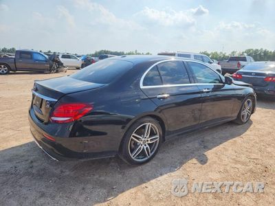 Trzecie zdjęcie samochodu z tyłu: 2019 MERCEDES-BENZ E-KLASSE E 300 VIN:WDDZF4JB4KA519665 - miniatura