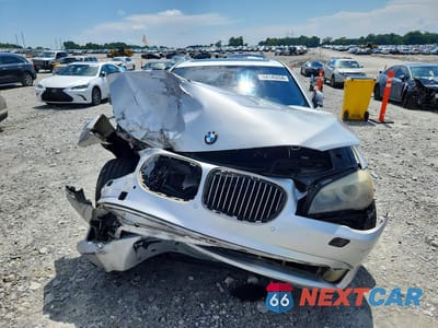 Piąte zdjęcie samochodu w środku: 2012 BMW 740 I VIN:WBAKA4C58CDS99428 - miniatura