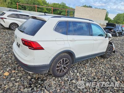 Trzecie zdjęcie samochodu z tyłu: 2021 VOLKSWAGEN TIGUAN SE VIN:3VV3B7AX5MM112194 - miniatura