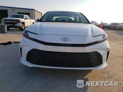 Piąte zdjęcie samochodu w środku: 2026 TOYOTA CAMRY LE VIN:4T1DAACKXTU753559 - miniatura