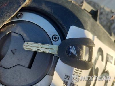 Zdjęcie 8 z 9 samochodu: 2019 HONDA CBF300 N VIN:MLHNC5507K5001376 - miniatura