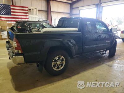 Trzecie zdjęcie samochodu z tyłu: 2011 TOYOTA TACOMA PRERUNNER ACCESS CAB VIN:5TFTU4GN2BX006421 - miniatura