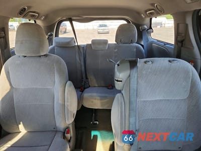 Zdjęcie 10 z 14 samochodu: 2017 TOYOTA SIENNA LE VIN:5TDKZ3DC8HS875601 - miniatura