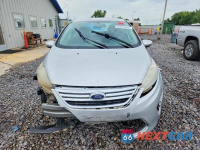 Piąte zdjęcie samochodu w środku: 2011 FORD FIESTA SE VIN:3FADP4BJXBM129220 - miniatura