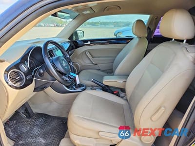 Zdjęcie 7 z 12 samochodu: 2017 VOLKSWAGEN BEETLE SE VIN:3VWJ17AT9HM618202 - miniatura