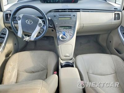 Zdjęcie 8 z 12 samochodu: 2010 TOYOTA PRIUS IV VIN:JTDKN3DU5A5226113 - miniatura