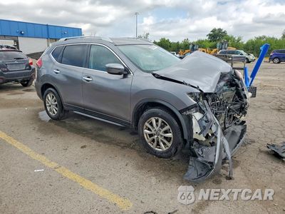 Czwarte zdjęcie samochodu z boku: 2017 NISSAN ROGUE SV VIN:KNMAT2MV4HP541813 - miniatura