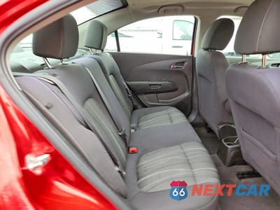 Zdjęcie 10 z 12 samochodu: 2020 CHEVROLET SONIC LT VIN:1G1JD5SB2L4111112 - miniatura