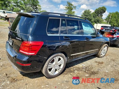 Trzecie zdjęcie samochodu z tyłu: 2015 MERCEDES-BENZ GLK 250 BLUETEC VIN:WDCGG0EB4FG371001 - miniatura