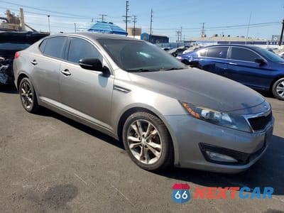 Czwarte zdjęcie samochodu z boku: 2012 KIA OPTIMA EX VIN:5XXGN4A72CG075532 - miniatura
