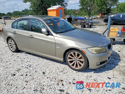 Czwarte zdjęcie samochodu z boku: 2009 BMW 328 XI SULEV VIN:WBAPK535X9A511569 - miniatura