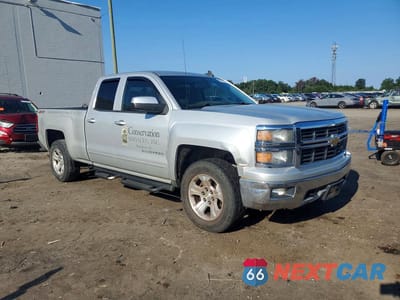 Czwarte zdjęcie samochodu z boku: 2015 CHEVROLET SILVERADO K1500 LT VIN:1GCVKREC6FZ404237 - miniatura
