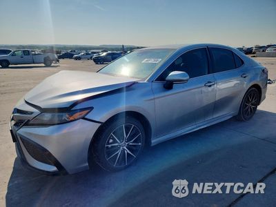 2024 TOYOTA CAMRY SE 4T1G11AK4RU888416 - główne zdjęcie licytacji z USA - miniatura
