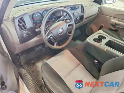 Zdjęcie 8 z 12 samochodu: 2007 GMC NEW SIERRA C1500 CLASSIC VIN:1GTEC14X87Z643437 - miniatura
