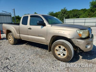 Czwarte zdjęcie samochodu z boku: 2005 TOYOTA TACOMA ACCESS CAB VIN:5TEUU42N55Z081316 - miniatura