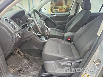 Zdjęcie 7 z 12 samochodu: 2013 VOLKSWAGEN TIGUAN S VIN:WVGBV7AX1DW520625 - miniatura
