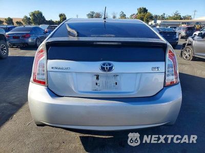 Zdjęcie 6 z 12 samochodu: 2013 TOYOTA PRIUS TWO VIN:JTDKN3DU4D5633893 - miniatura