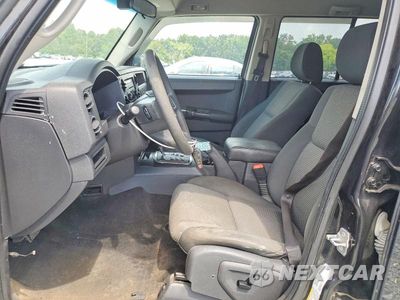 Zdjęcie 7 z 13 samochodu: 2010 JEEP COMMANDER SPORT VIN:1J4RG4GK4AC137163 - miniatura