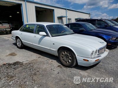 Czwarte zdjęcie samochodu z boku: 1998 JAGUAR XJ8 L VIN:SAJHX624XWC847425 - miniatura