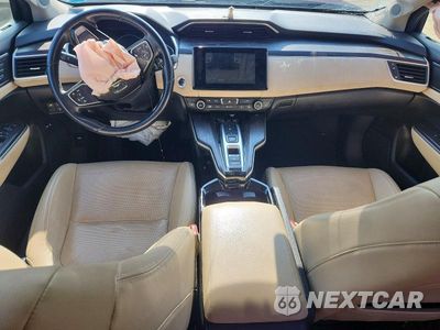 Zdjęcie 8 z 12 samochodu: 2018 HONDA CLARITY TOURING VIN:JHMZC5F31JC010712 - miniatura