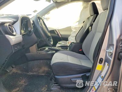Zdjęcie 7 z 13 samochodu: 2017 TOYOTA RAV4 HYBRID XLE VIN:JTMRJREV8HD100834 - miniatura