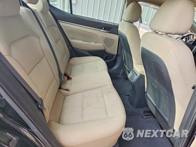 Zdjęcie 10 z 12 samochodu: 2017 HYUNDAI ELANTRA SE VIN:5NPD84LF7HH150803 - miniatura