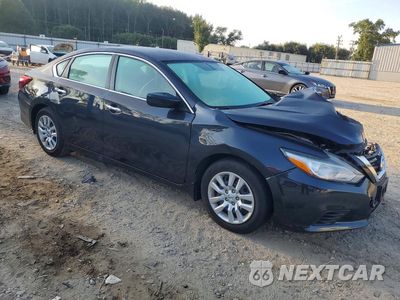 Czwarte zdjęcie samochodu z boku: 2018 NISSAN ALTIMA 2.5 S VIN:1N4AL3AP8JC480190 - miniatura