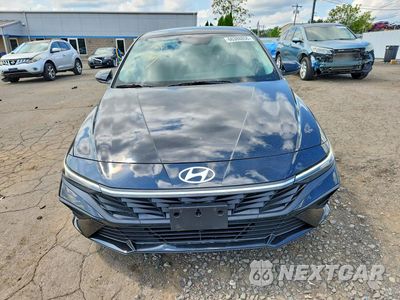 Piąte zdjęcie samochodu w środku: 2024 HYUNDAI ELANTRA BLUE VIN:KMHLM4DJ6RU113898 - miniatura