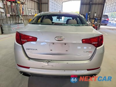 Zdjęcie 6 z 12 samochodu: 2013 KIA OPTIMA VIN:5XXGN4A71DG203857 - miniatura