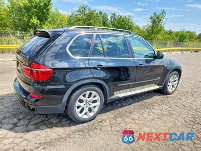Trzecie zdjęcie samochodu z tyłu: 2013 BMW X5 XDRIVE35I VIN:5UXZV4C5XD0G56320 - miniatura