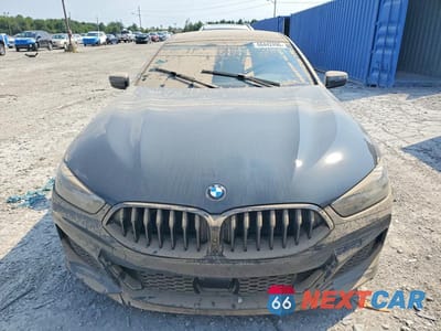 Piąte zdjęcie samochodu w środku: 2022 BMW M850XI VIN:WBAGV8C09NCJ45647 - miniatura